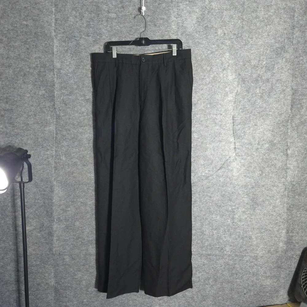 Banana Republic Relaxed Fit Mens 35 Black Pleated Straight Leg Trousers NWT